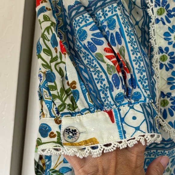 FARM Rio Multicolor Floral & Bird Patchwork Top - Picture 5 of 16